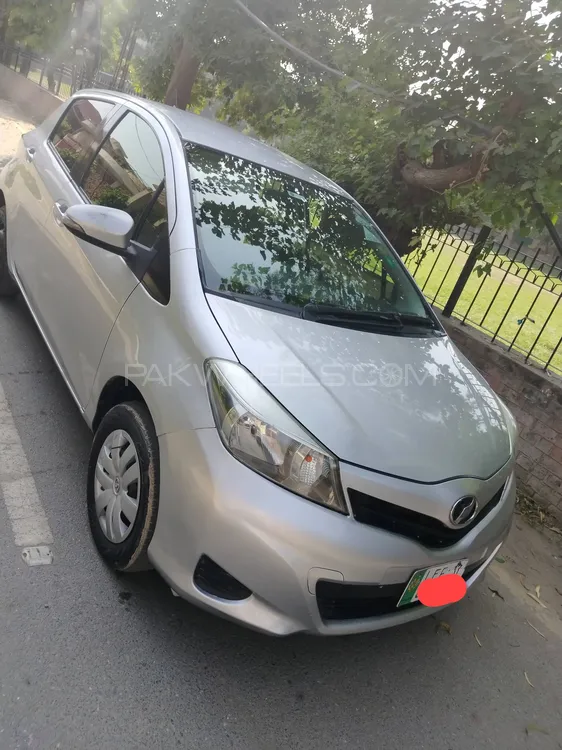 Toyota Vitz 2013 for Sale in Lahore Image-1