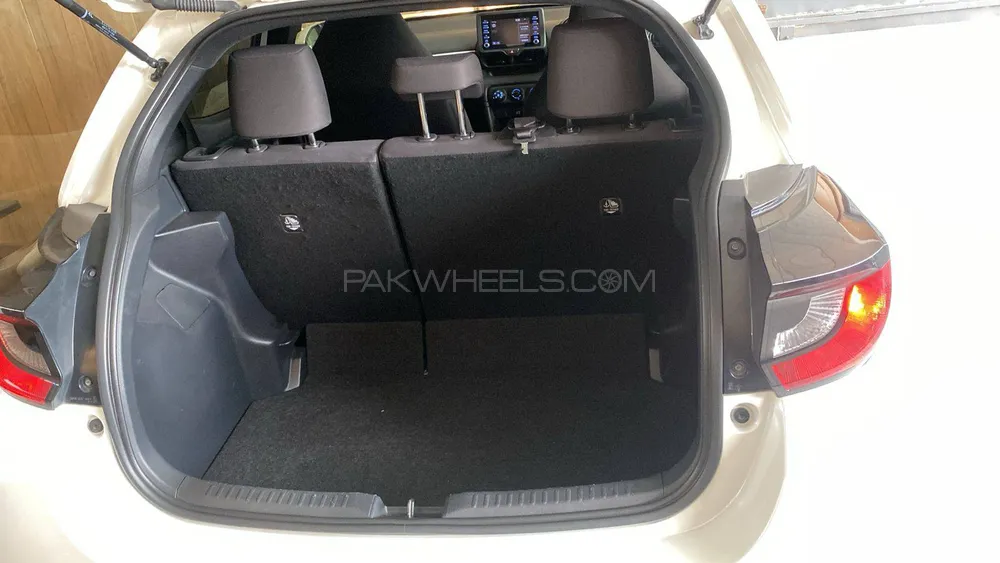 Toyota Yaris Hatchback 2024 for Sale in Sialkot Toyota Yaris Hatchback 2024 for Sale in Sialkot Image-17