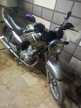 راوی Piaggio Storm 125 2011