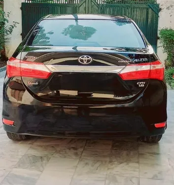 Toyota Corolla Altis Grande CVT-i 1.8 2015
