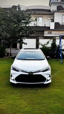 Toyota Corolla Altis Grande CVT-i 1.8 2019