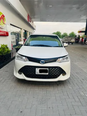 Toyota Corolla Fielder Hybrid G 2016