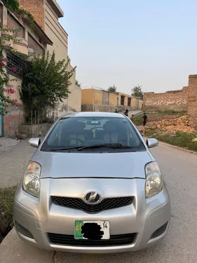 Toyota Vitz F 1.0 2010
