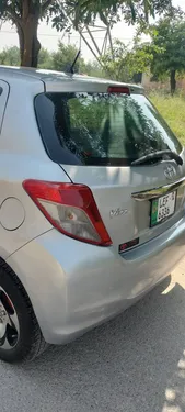 Toyota Vitz Jewela 1.0 2012