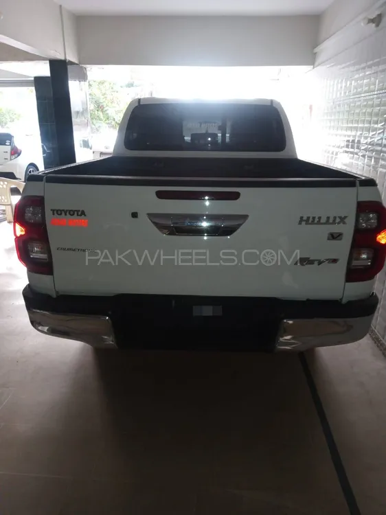 Toyota Hilux 2021 for Sale in Karachi Image-1