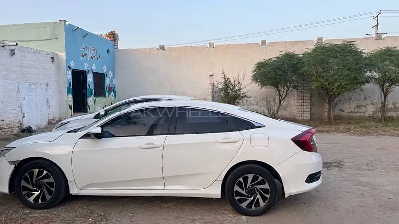 ہونڈا سوک 2017 for Sale in بنوں ہونڈا سوک 2017 for Sale in بنوں Image-4