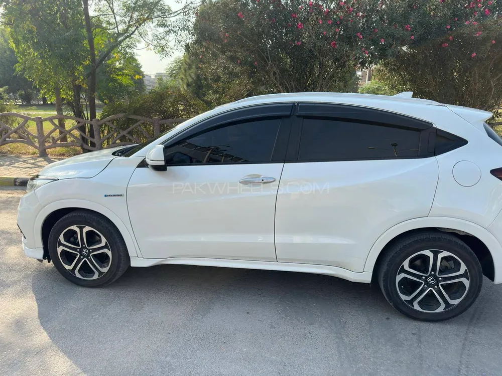 Honda Vezel 2015 for Sale in Mardan Honda Vezel 2015 for Sale in Mardan Image-8