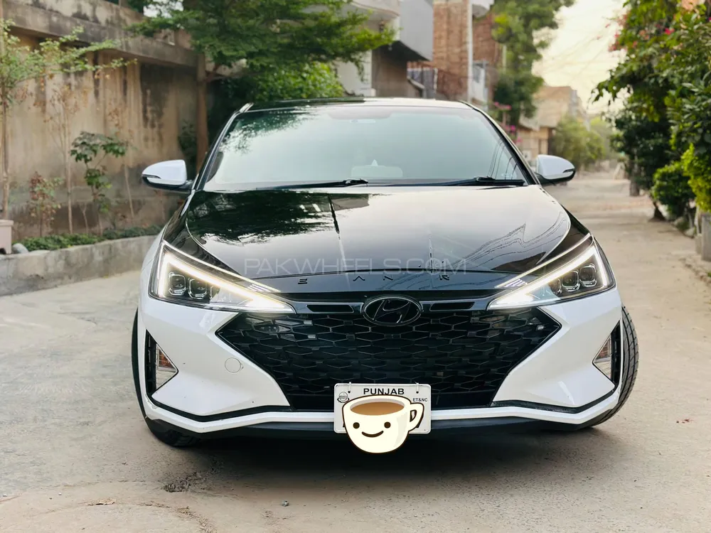 Hyundai Elantra 2023 for Sale in Faisalabad Image-1