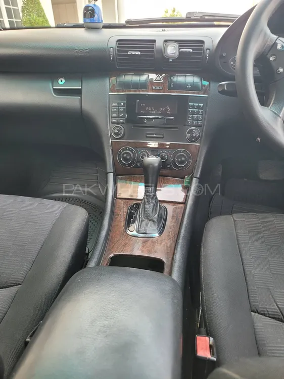 مرسڈیز بینز سی کلاس 2007 for Sale in اسلام آباد مرسڈیز بینز سی کلاس 2007 for Sale in اسلام آباد Image-15