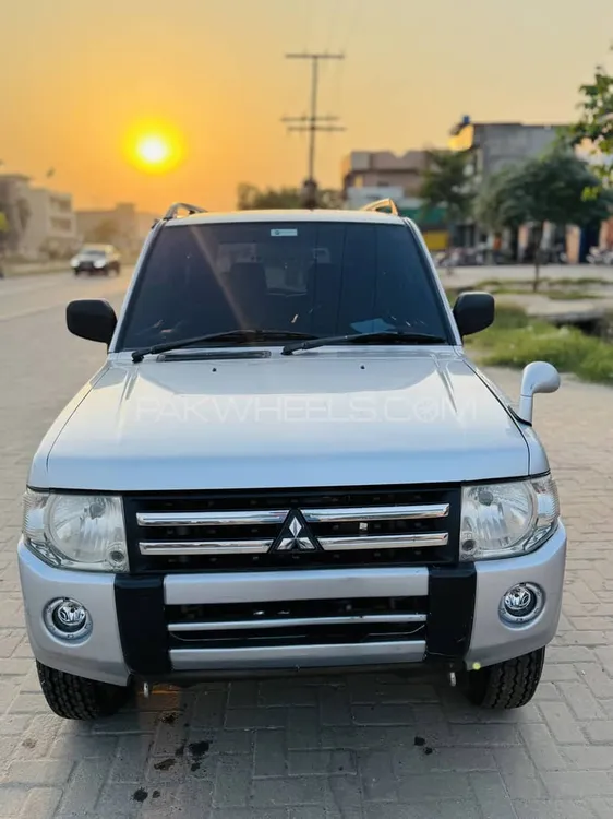 Mitsubishi Pajero Mini 2011 for Sale in Sialkot Mitsubishi Pajero Mini 2011 for Sale in Sialkot Image-9