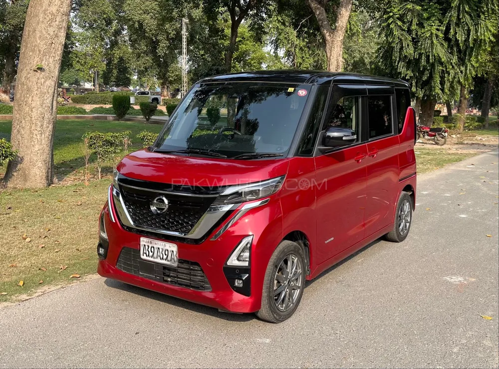 Nissan Dayz Roox 2021 for Sale in Lahore Nissan Dayz Roox 2021 for Sale in Lahore Image-3
