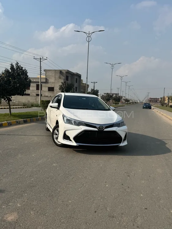 Toyota Corolla 2017 for Sale in Lahore Image-1