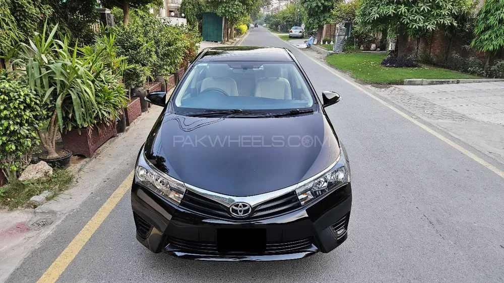 Toyota Corolla 2017 for Sale in Lahore Image-1