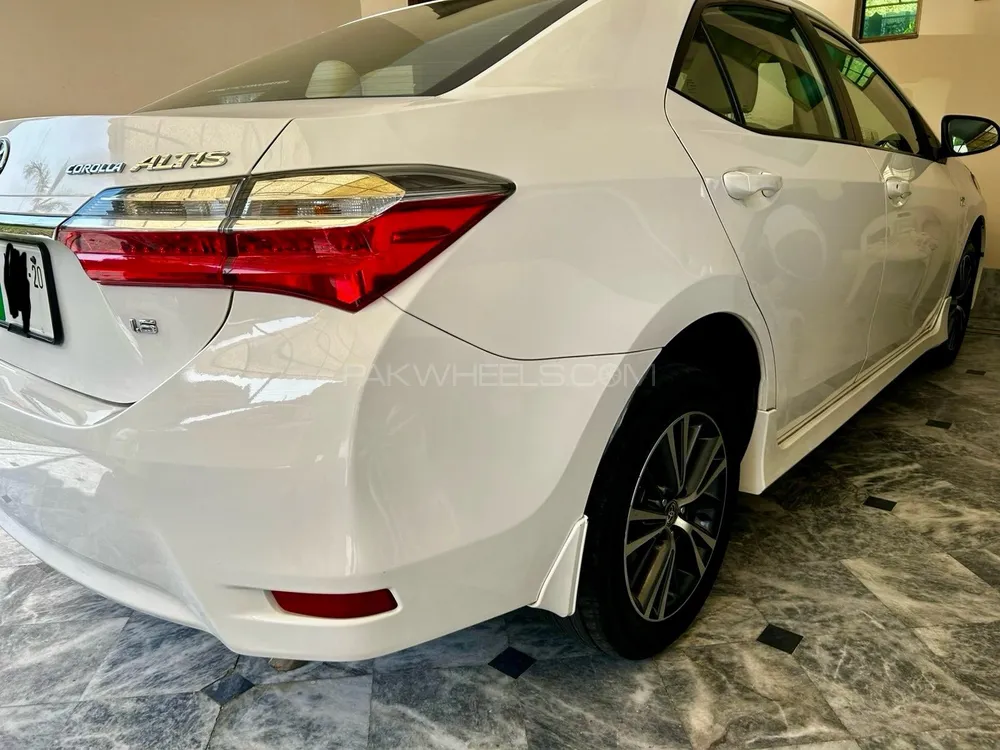 Toyota Corolla 2020 for Sale in Lahore Image-1