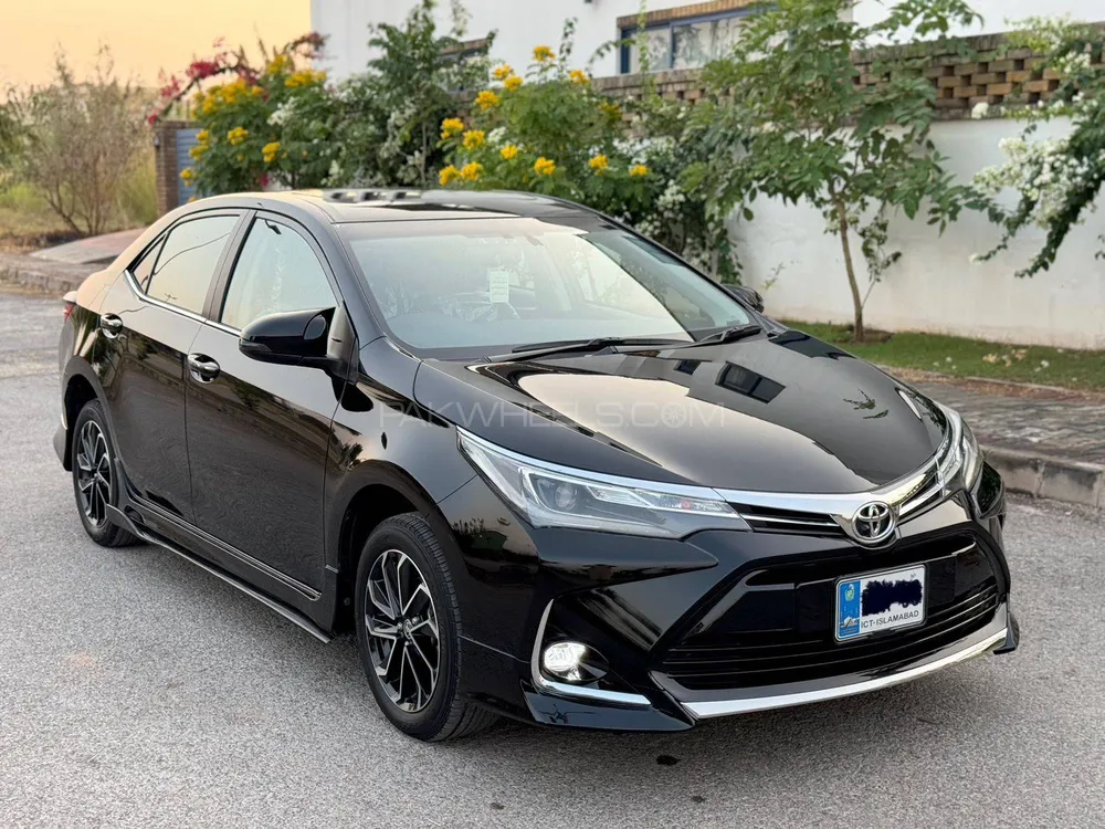 Toyota Corolla 2025 for Sale in Islamabad Image-1