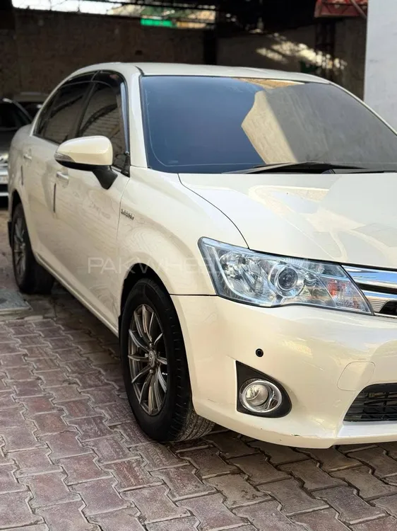 Toyota Corolla Axio 2014 for Sale in Quetta Image-1