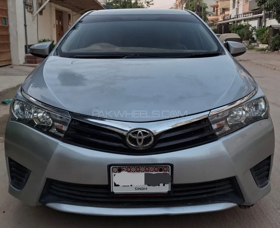 Toyota Corolla 2015 for Sale in Karachi Image-1