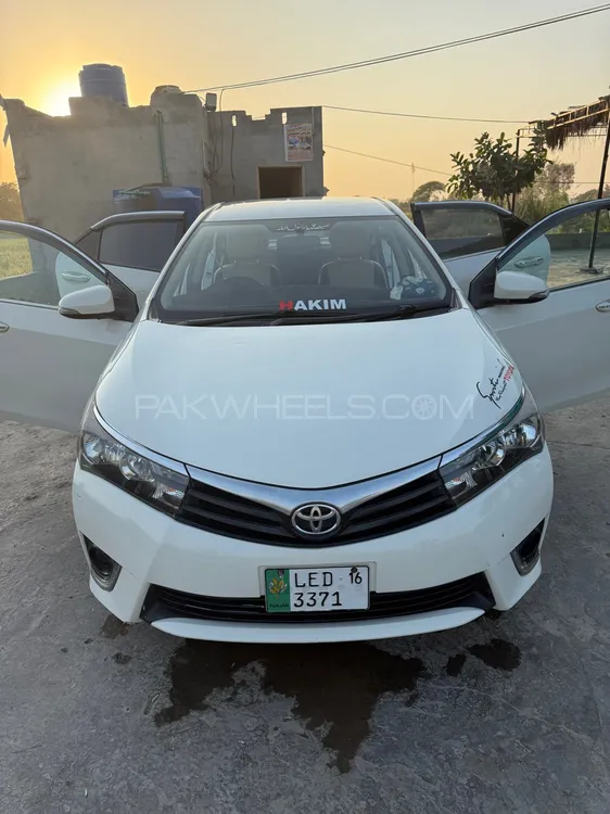 Toyota Corolla 2016 for Sale in Gujrat Image-1