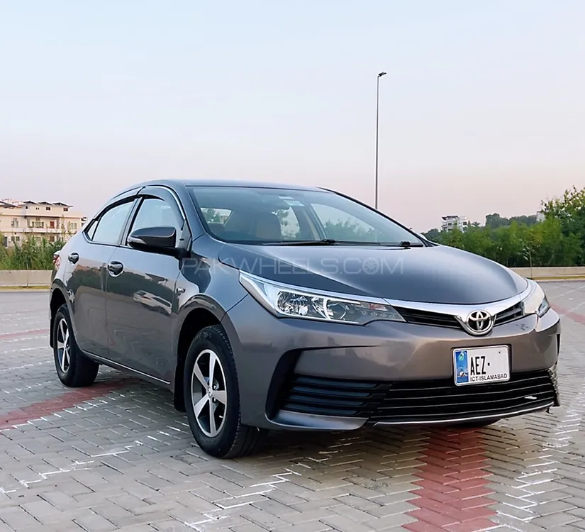 Toyota Corolla 2018 for Sale in Islamabad Image-1