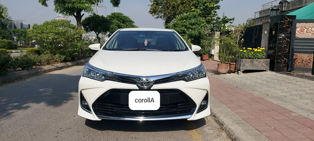 Toyota Corolla 2017 for Sale in Islamabad Image-1