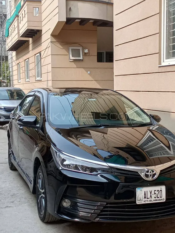 Toyota Corolla 2018 for Sale in Islamabad Image-1
