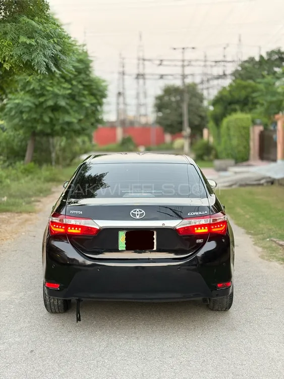Toyota Corolla 2017 for Sale in Lahore Image-1