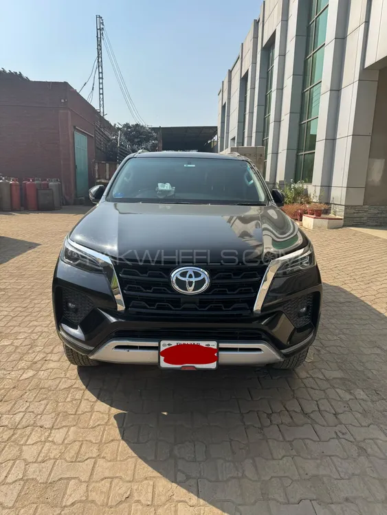 Toyota Fortuner 2021 for Sale in Lahore Image-1