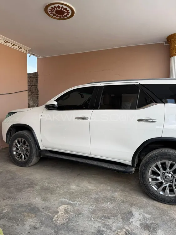 Toyota Fortuner 2021 for Sale in Jhelum Toyota Fortuner 2021 for Sale in Jhelum Image-3