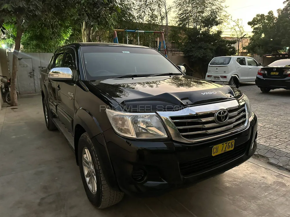 Toyota Hilux 2014 for Sale in Karachi Image-1