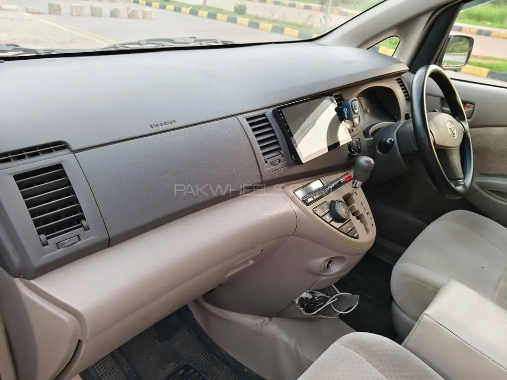 ٹویوٹا آئیسس 2006 for Sale in فتح جنگ ٹویوٹا آئیسس 2006 for Sale in فتح جنگ Image-8