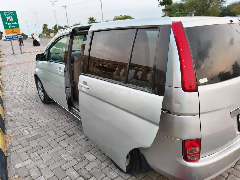 ٹویوٹا آئیسس 2006 for Sale in فتح جنگ ٹویوٹا آئیسس 2006 for Sale in فتح جنگ Image-4