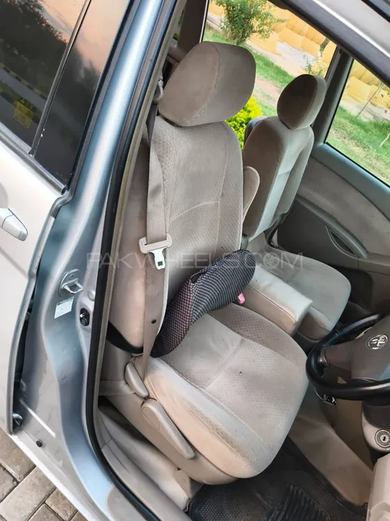 ٹویوٹا آئیسس 2006 for Sale in فتح جنگ ٹویوٹا آئیسس 2006 for Sale in فتح جنگ Image-14