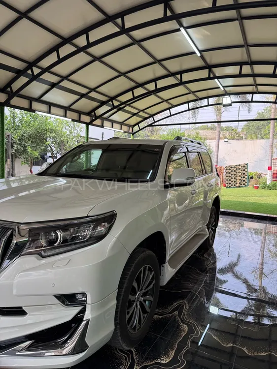 Toyota Prado 2020 for Sale in Gujranwala Toyota Prado 2020 for Sale in Gujranwala Image-3