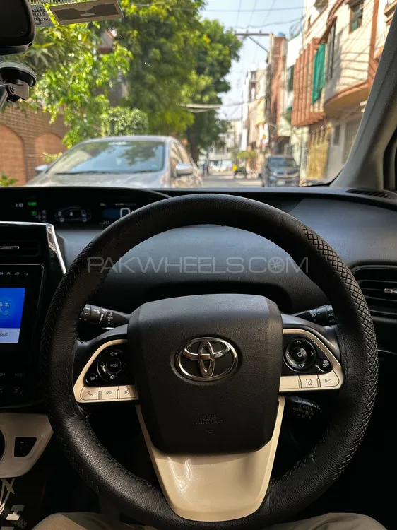 ٹویوٹا پریوس 2018 for Sale in اوکاڑہ ٹویوٹا پریوس 2018 for Sale in اوکاڑہ Image-10