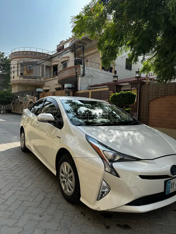 ٹویوٹا پریوس 2018 for Sale in اوکاڑہ ٹویوٹا پریوس 2018 for Sale in اوکاڑہ Image-5