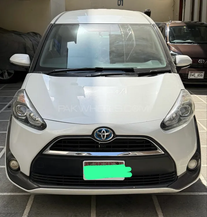 Toyota Sienta 2016 for Sale in Karachi Image-1