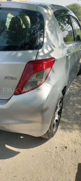 Toyota Vitz 2012 for Sale in Islamabad Image-1
