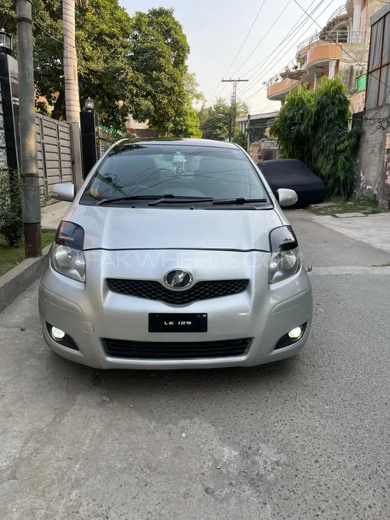 Toyota Vitz 2008 for Sale in Lahore Image-1