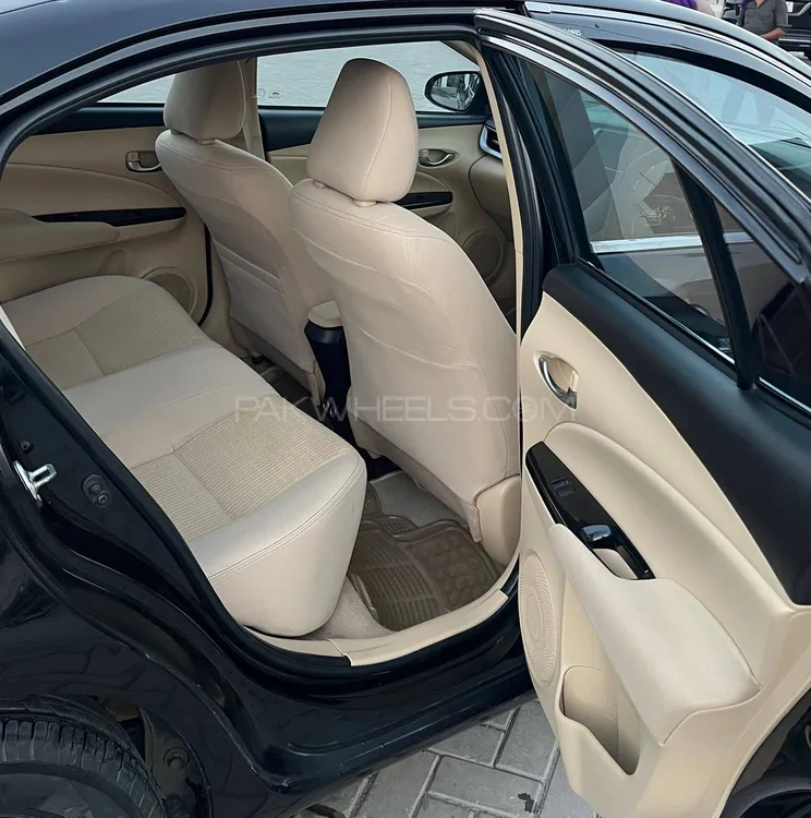 ٹویوٹا یارس سیڈان 2020 for Sale in گجرانوالہ ٹویوٹا یارس سیڈان 2020 for Sale in گجرانوالہ Image-8