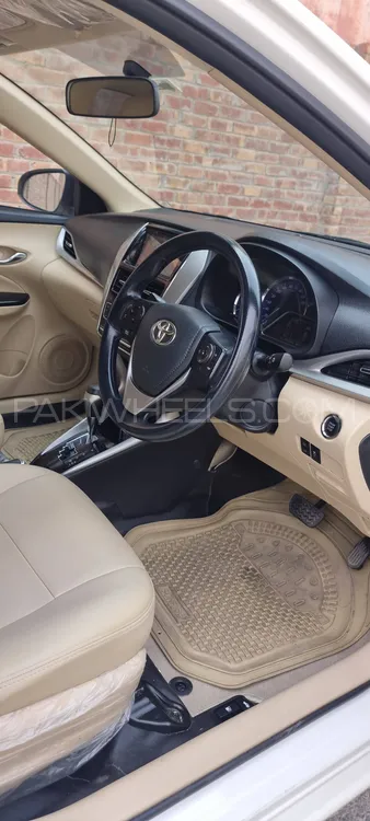 Toyota Yaris Sedan 2023 for Sale in Sahiwal Toyota Yaris Sedan 2023 for Sale in Sahiwal Image-8