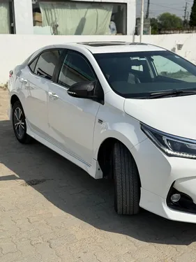 Toyota Corolla Altis Grande X CVT-i 1.8 Black Interior 2022