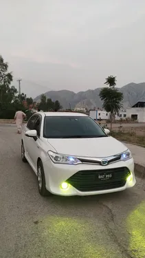 Toyota Corolla Axio Hybrid 1.5 2016