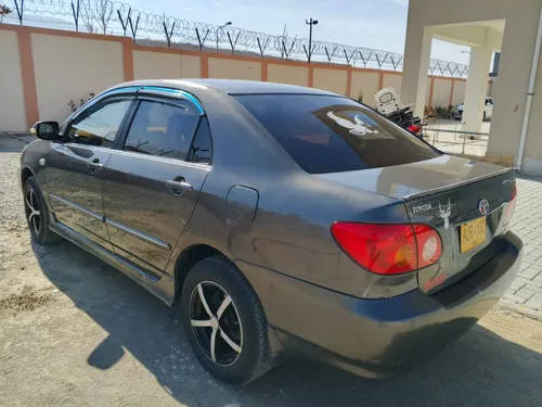 Toyota Corolla SE Saloon Automatic 2005