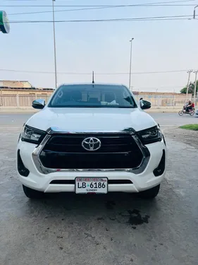 Toyota Hilux Revo V Automatic 2.8 2022