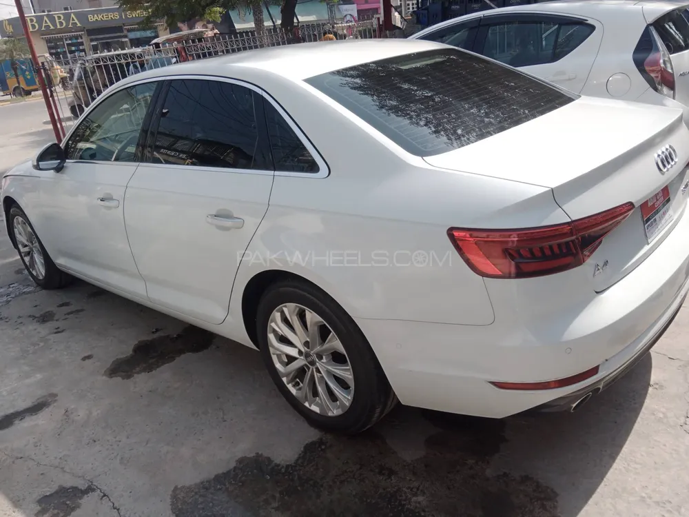 Audi A4 2017 for Sale in Gujranwala Audi A4 2017 for Sale in Gujranwala Image-7