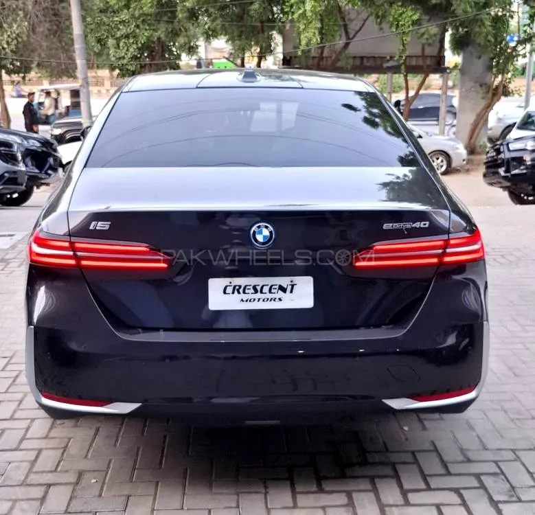 BMW i5 2025 for Sale in Karachi BMW i5 2025 for Sale in Karachi Image-19