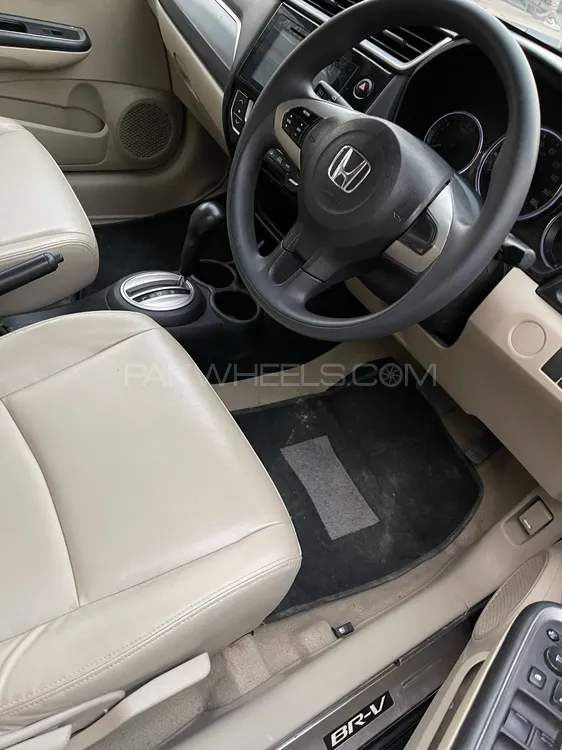 Honda BR-V 2018 for Sale in Lahore Honda BR-V 2018 for Sale in Lahore Image-12