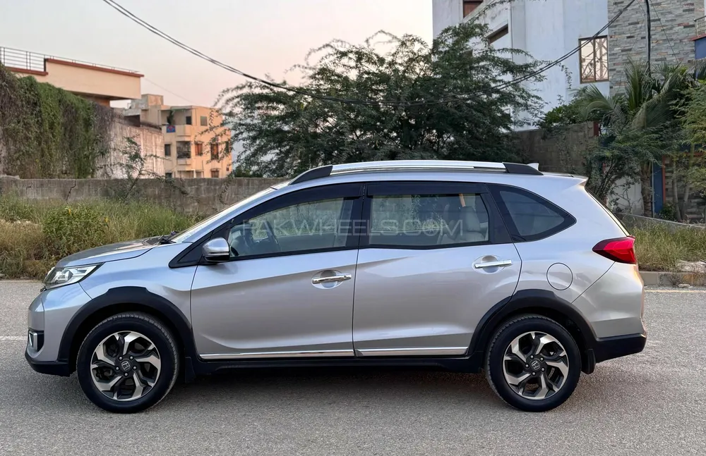 Honda BR-V 2021 for Sale in Karachi Honda BR-V 2021 for Sale in Karachi Image-3