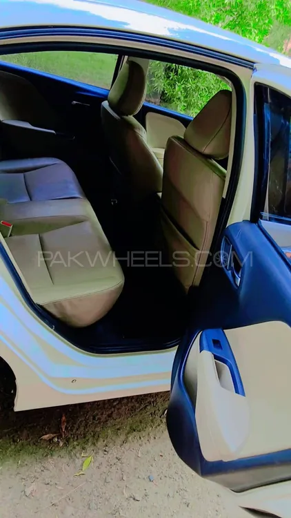 ہونڈا سٹی 2023 for Sale in فیصل آباد ہونڈا سٹی 2023 for Sale in فیصل آباد Image-12