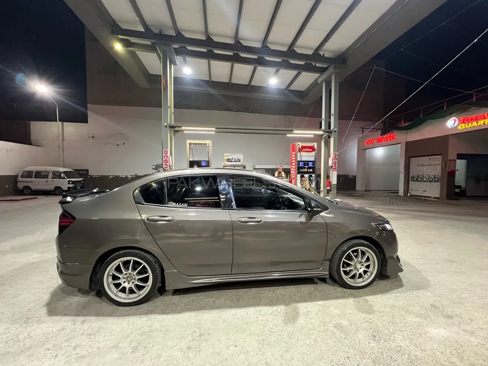 Honda City 2014 for Sale in Faisalabad Image-1